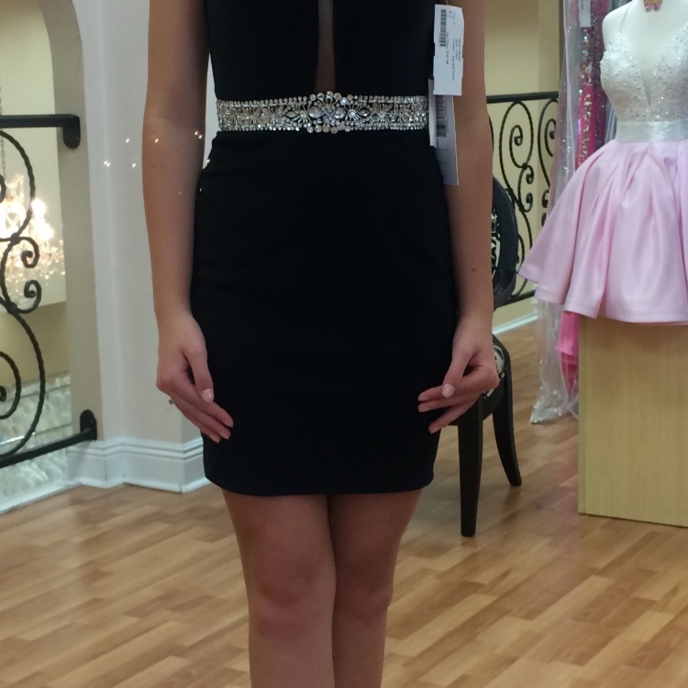 Angela & Alison size 2 formal/cocktail dress
